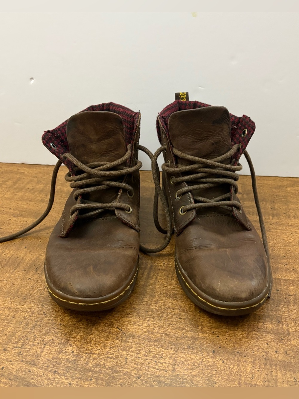Dr. Martens Maelly Padded Collar Boots womens 6 brown houndstooth herringbone